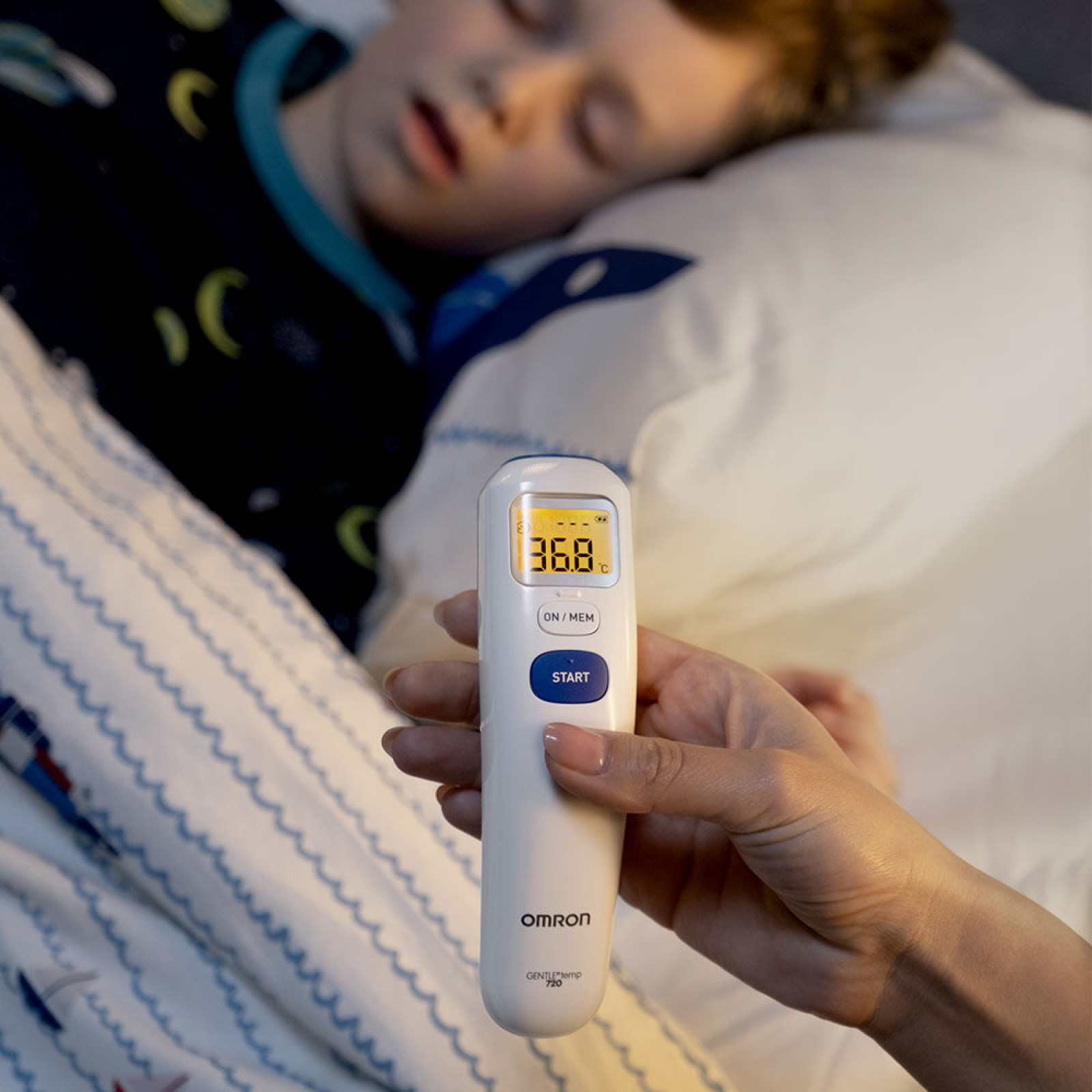 OMRON Gentle Temp 720 비접촉 체온계